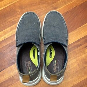 Skechers Classis Fit Brown and Blue Loafers Slip-Ons Comfortable Casual Wear